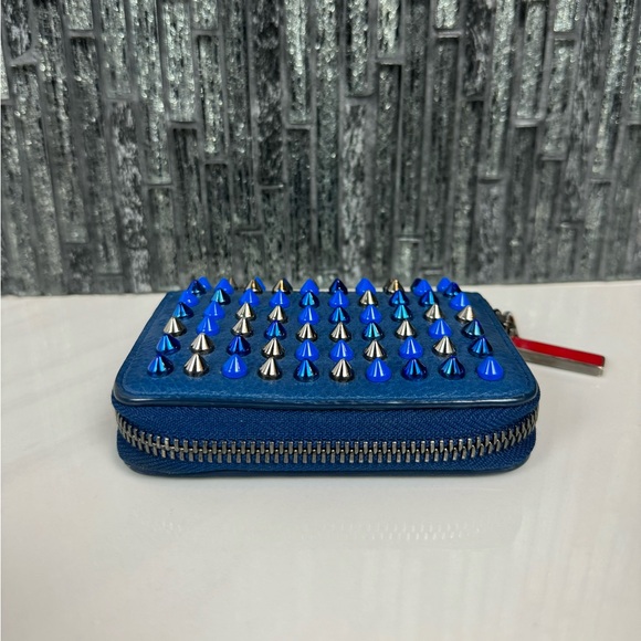 💙Christian Louboutin Panettone Blue Leather Multi Stud Spike Zip Wallet - Picture 4 of 14